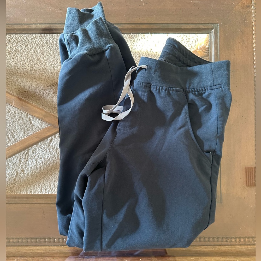 Figs - Zamora Scrub Joggers